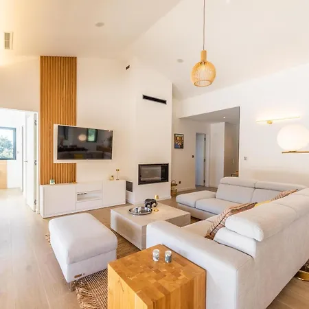 Bergerie Luxe Moderne Lou Terra Figari (Corsica)